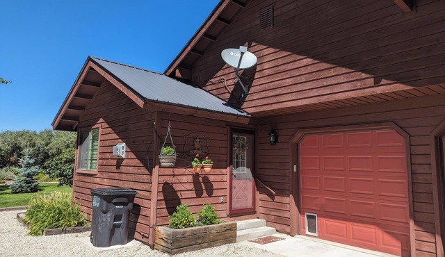 Cozy cottage- easy access to Targhee.