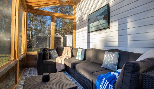Cozy Cottage Family Getaway - 8 min drive from Bancroft