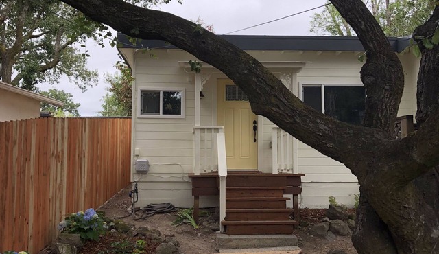 Cozy cottage for two in the wine country