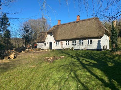 Cozy cottage getaway Holse