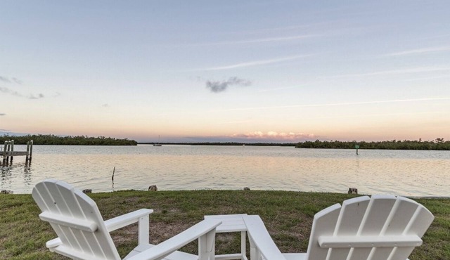 Cozy Cottage Goodland Fl.