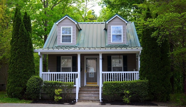 Cozy cottage in a private, gated community minutes from all Pickwick attractions