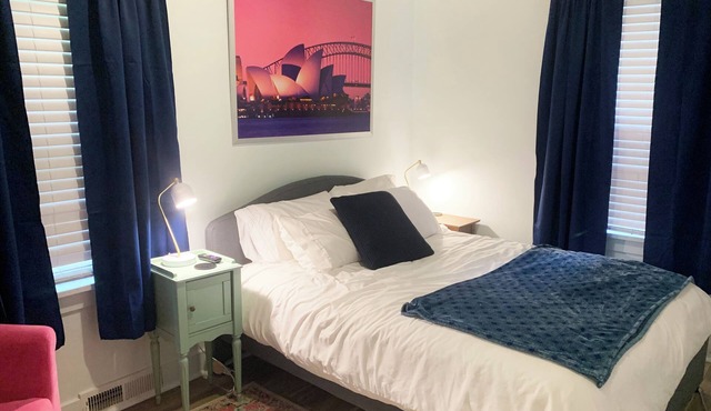 Cozy Cottage in Buchanan near downtown and Commons.