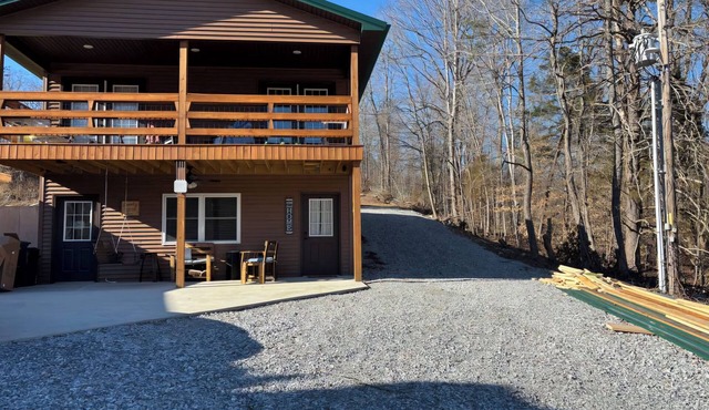 Cozy cottage in charming New Hope with AC, WiFi