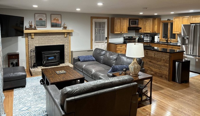 Cozy Cottage in close to town and area attractions