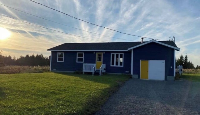 Cozy Cottage in Gros Morne - Cow Head, NL nSunset Lodging - Pet Friendly!
