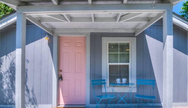 Cozy Cottage in Heart of OKC