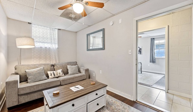 Cozy Cottage in Historic Savannah Near Forsyth Park