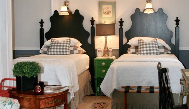 Cozy Cottage In Historical District-Monthly Rental Only