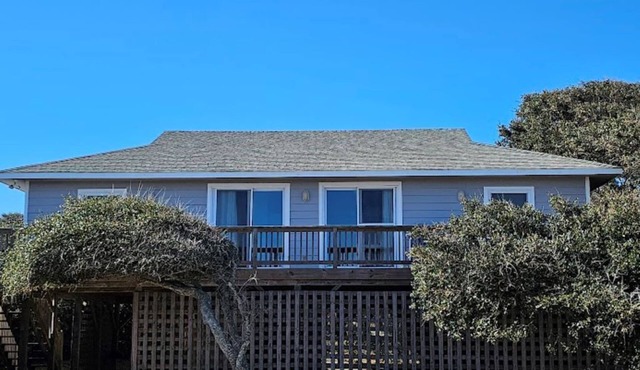 Cozy Cottage in Kitty Hawk with Gorgeous Ocean Views!