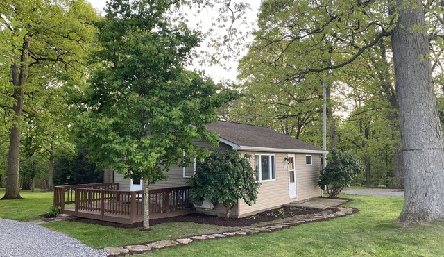 Cozy cottage in Portersville close to Moraine & McConnells Mill State Parks