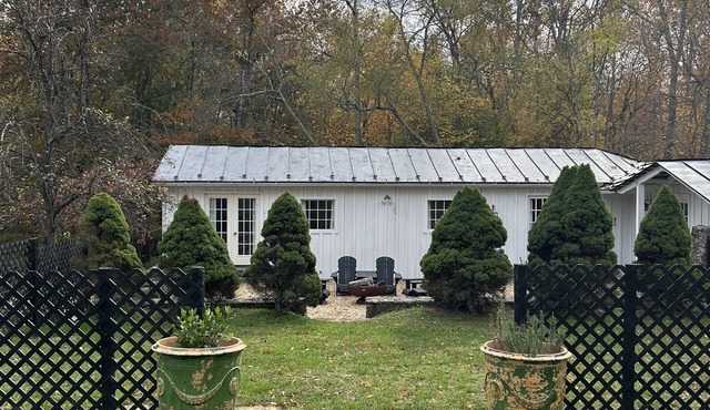 Cozy Cottage in private setting