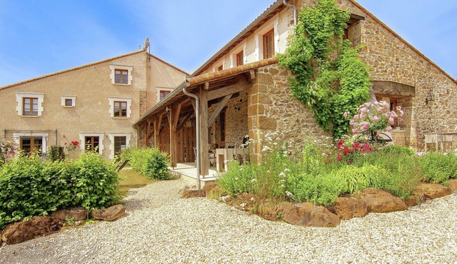 Cozy Cottage in Roussines, Dordogne