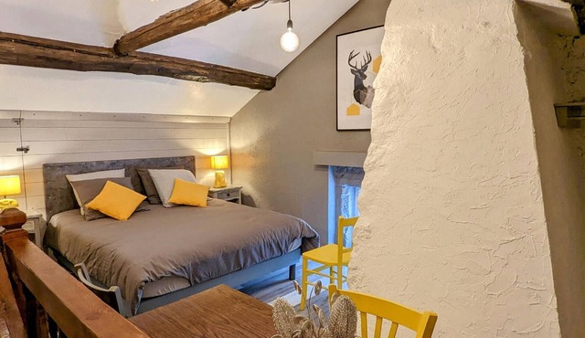 Cozy cottage in Saint-Bresson with private garden and WIFI