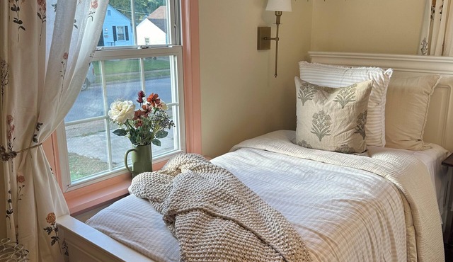 Cozy Cottage in the City