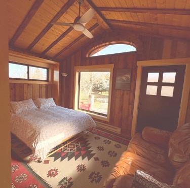 Cozy Cottage in the Tetons