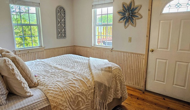 Cozy cottage in a quaint Eureka Springs