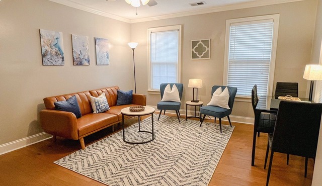 Cozy cottage just steps from the University of Memphis