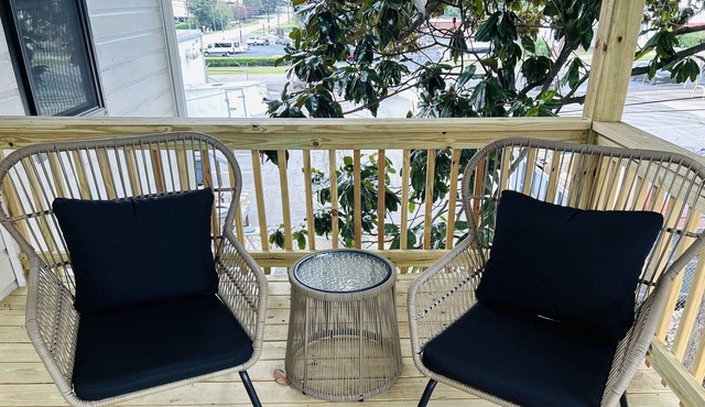 Cozy cottage just steps away from Downtown Milledgeville!!