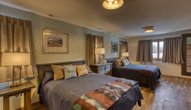 Cozy Cottage- Lewis and Clark Resort