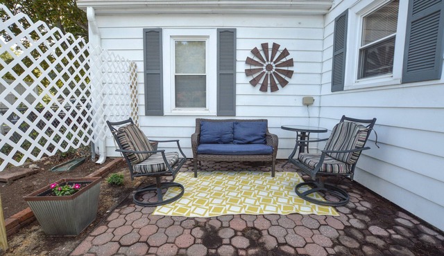 Cozy Cottage minutes to Downtown