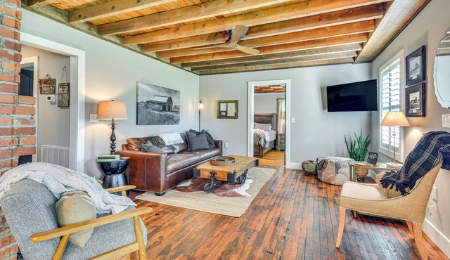 Cozy Cottage: Nature-Filled Winston-Salem Retreat!