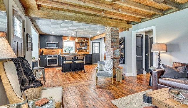Cozy Cottage: Nature-filled Winston-salem Retreat!
