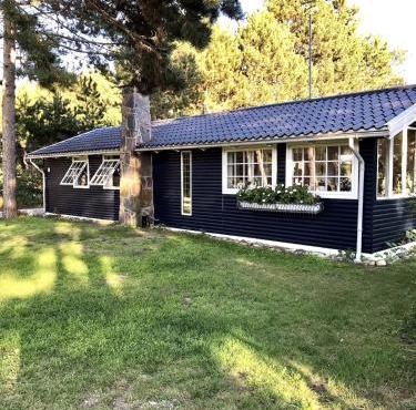 Cozy cottage near beach and nature