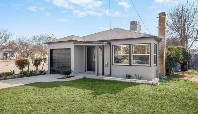 Cozy Cottage near downtown Hanford