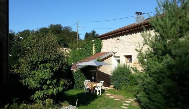 Cozy Cottage Near Epinal: Nature, City, and Equestrian Center Nearby
