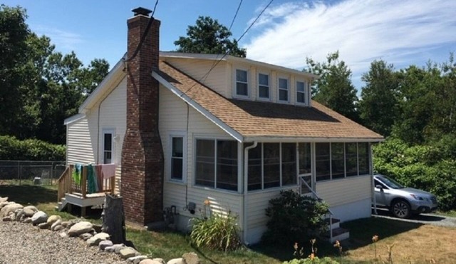 Cozy Cottage near the Ocean