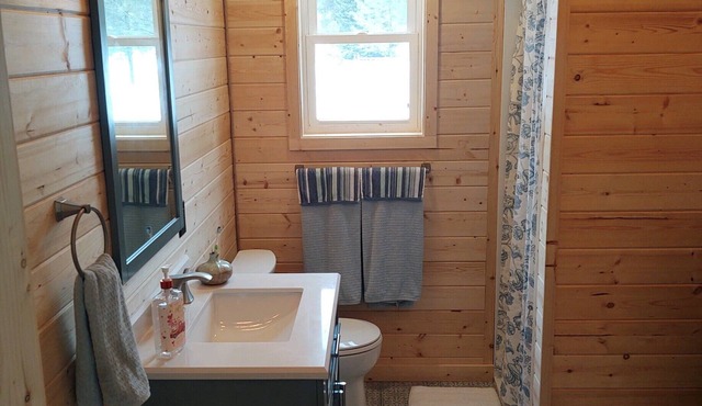 Cozy cottage next to St Regis River and Hiawatha trail system