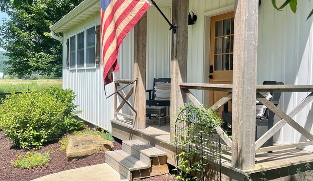 Cozy cottage off the banks of Timber Coulee Creek
