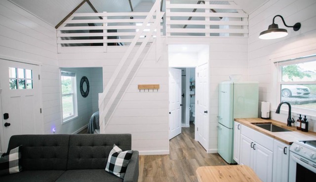 Cozy Cottage on 250 Acre Dairy Farm Near Ark