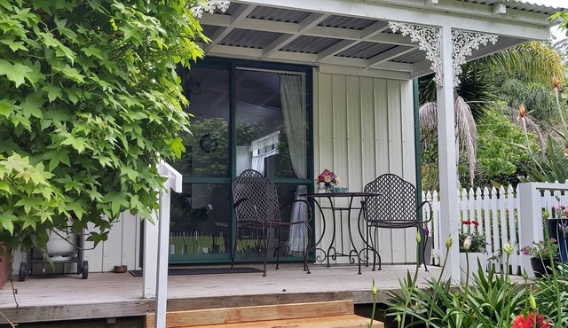 Cozy Cottage on a lifestyle farm