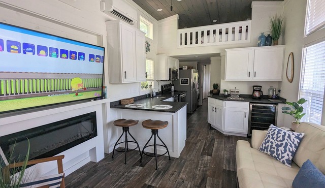 Cozy Cottage on Black Creek near 30A with water views