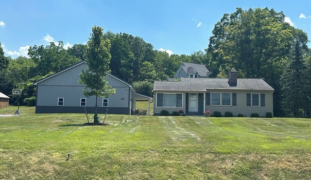 Cozy Cottage on Canandaigua
