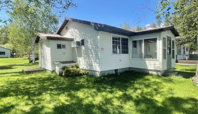 Cozy Cottage on Indian Lake with Dock and A/C