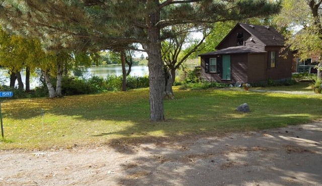 Cozy cottage on private wetland