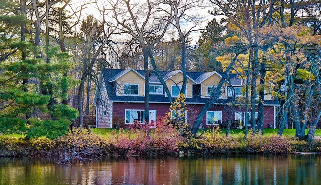 Cozy Cottage on the Lake off of Paul Bunyan Trail. Walking distance to Nisswa.