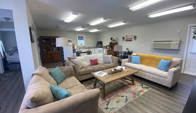Cozy Cottage, Quiet and Peaceful, Minutes from Lake Guntersville