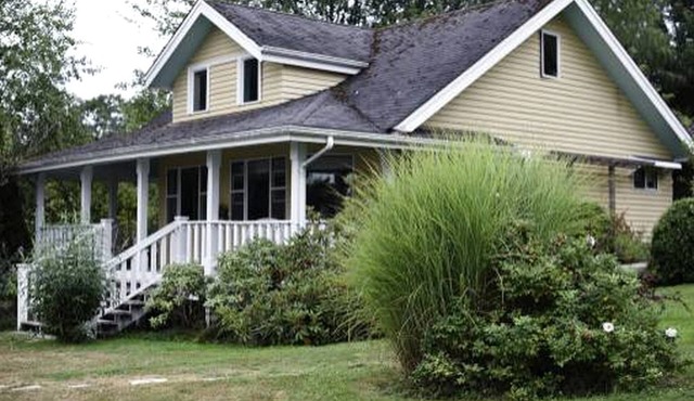 Cozy Cottage Rental with Incredible Views in Langley, Northern Washington