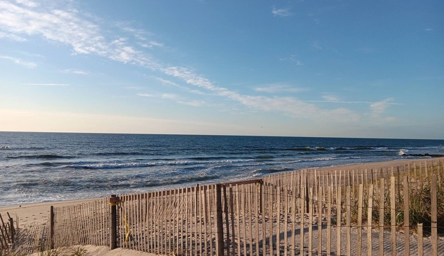 Cozy cottage summer rental one block to beach in Bay Head