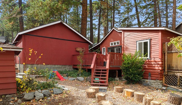 Cozy Cottage|Swing Set/Fenced Yard/Pet friendly