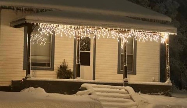 Cozy Cottage just right for your visit to Wess Springs, sleeps 4