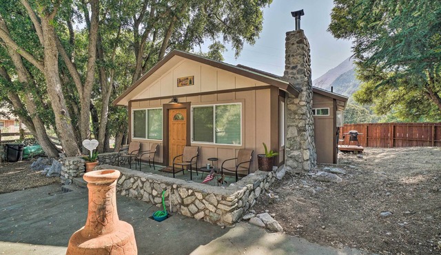 Cozy Cottage w/Grill - 5 Mi to Mt Baldy Resort!
