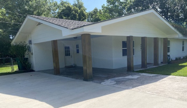 Cozy Cottage - Welcome 5 min from the beach & 10 min to Bay St Louis