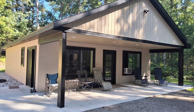 Cozy Cottage wildlife abounds at the REZ ofnPentwater
