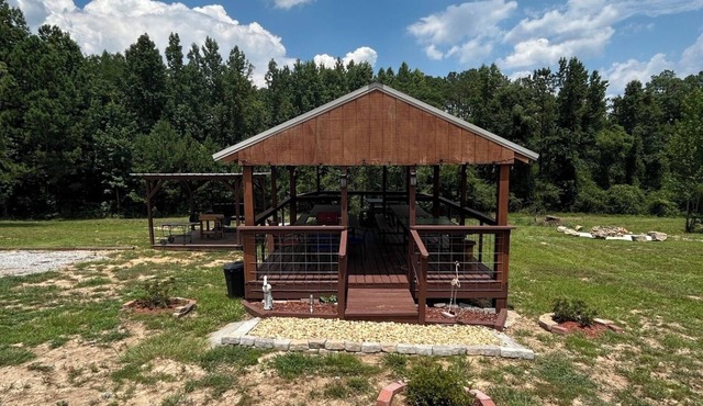 Cozy cottage with AC, Pet-friendly, Near West Point Lake