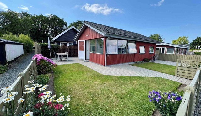 Cozy cottage with a view of Kerteminde Fjord.